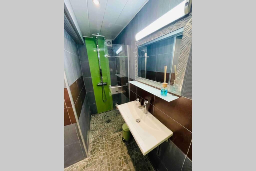 Le Jad Joli F2 Proche Gare, Arenes Avec Terrasse Privee Διαμέρισμα Νιμ Εξωτερικό φωτογραφία